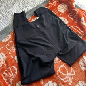 Black wunder under *luxtreme high rise leggings